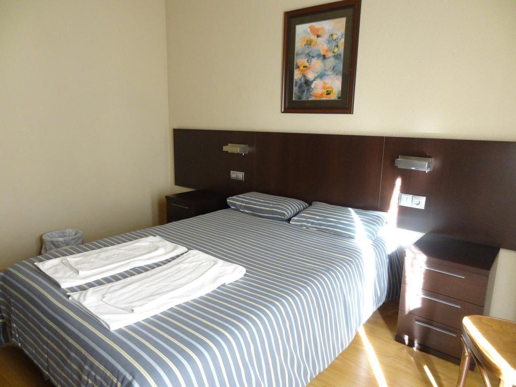 Hostal Cal Forner Hotell Andorra la Vella Exteriör bild