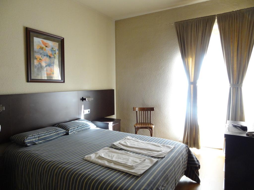 Hostal Cal Forner Hotell Andorra la Vella Exteriör bild