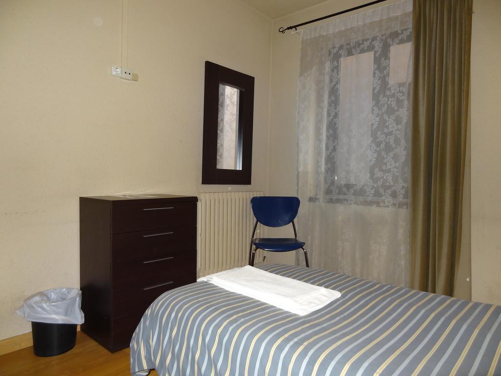 Hostal Cal Forner Hotell Andorra la Vella Rum bild