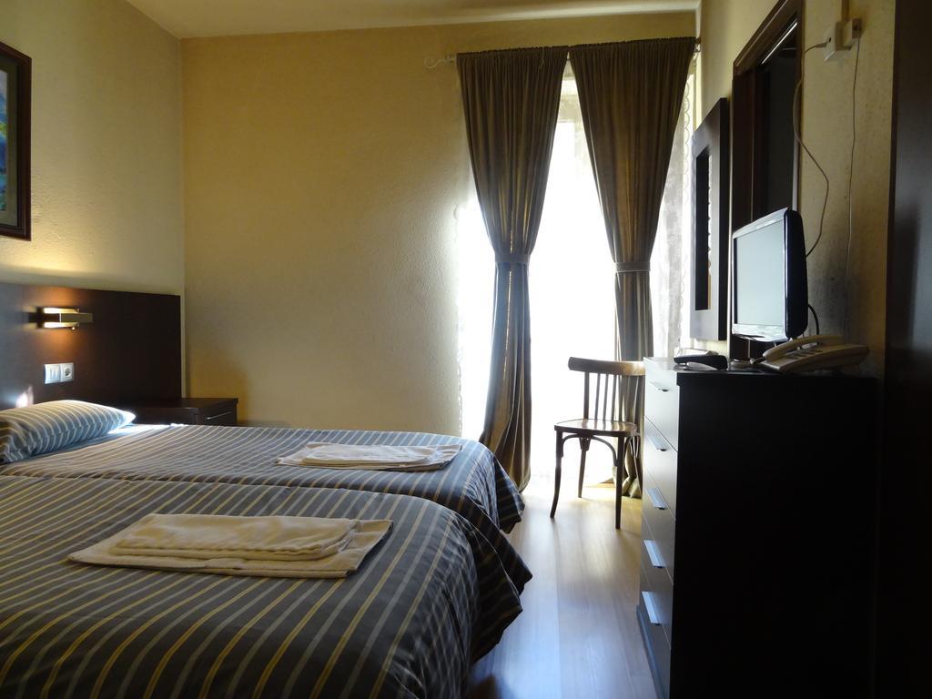 Hostal Cal Forner Hotell Andorra la Vella Rum bild