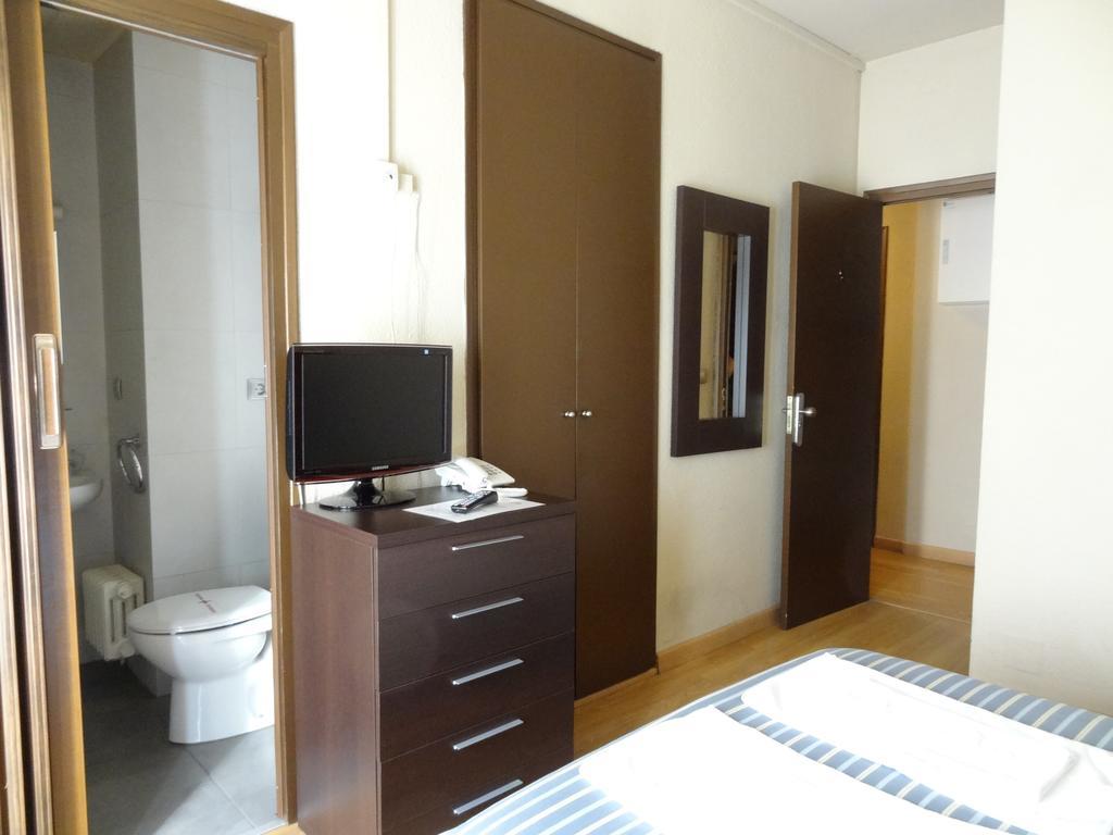 Hostal Cal Forner Hotell Andorra la Vella Exteriör bild