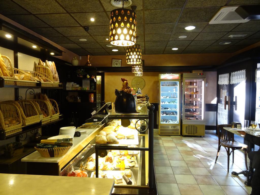 Hostal Cal Forner Hotell Andorra la Vella Exteriör bild